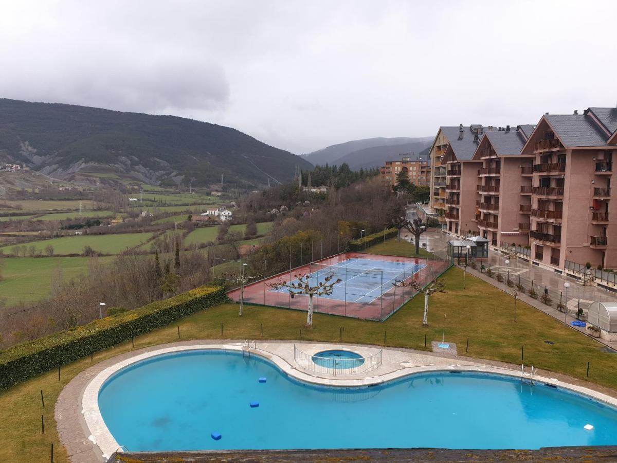 Apartamento D'Ousseau Jaca Dış mekan fotoğraf